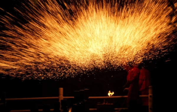 Bonfire Nights & Baishou Dances: Discover the Vibrant Tujia Culture in Zhangjiajie