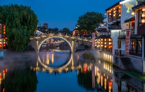 Qibao 古代 町:千歳伝説から浮かび上がってきた都会の古代の町を通る旅-4