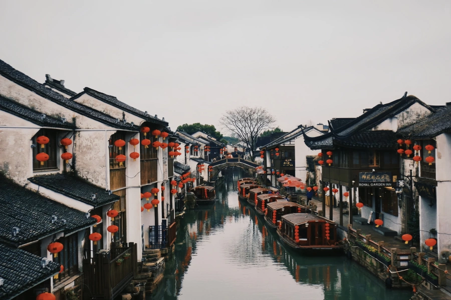Shantang Street: A Journey from Bai Juyi's Water Conservancy Project to the Prosperous First Street of Suzhou-4