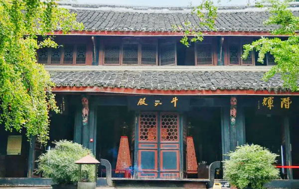 Palais de Qingyang: Un temple taoïste dans la ville animée, un voyage de recherche de la vérité à travers une porte millénaire-2