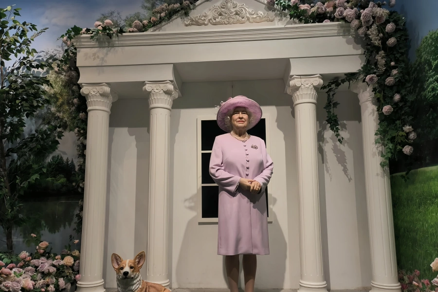 السيدة تسعود شنغهاي: رحلة وليمة النجوم عبر الزمن والفضاء-3