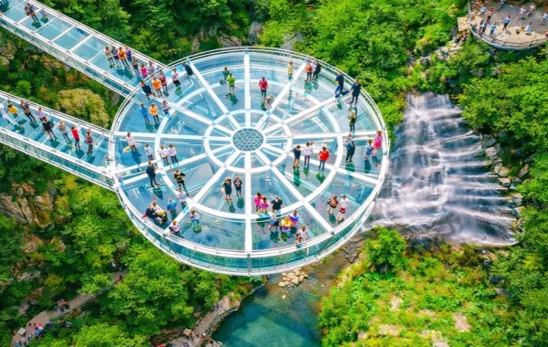 Guangzhou Day Trip: Qingyuan's Gulong Gorge & Sky-High Adventures