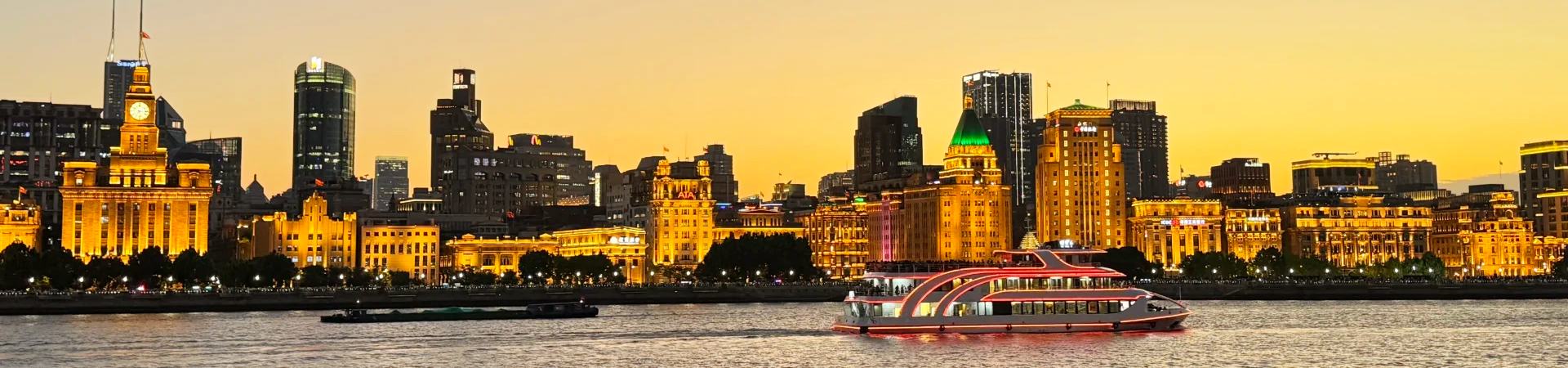 Bund 샹하이 최고의 전망: 건축 Grandeur와 Futuristic Skyline Majesty의 영원한 Tapestry