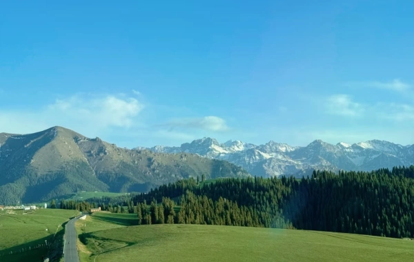 DÍA 2: Jiangbulak – Autovía Mushi – Kumtag Desert – Shanshan County