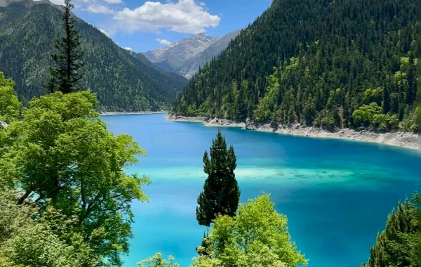 Jiuzhaigou & Huanglong Photography Expedition